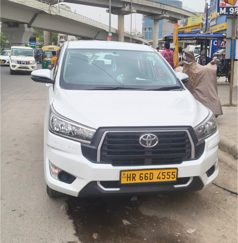 Innova Crysta Taxi Service Gurgaon